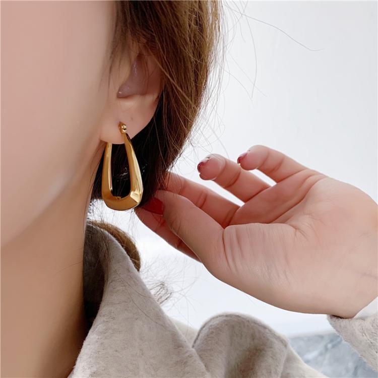 French metal INS cold wind exaggerated U-shaped geometric earrings simple retro fashion earrings gold-plated titanium steel
