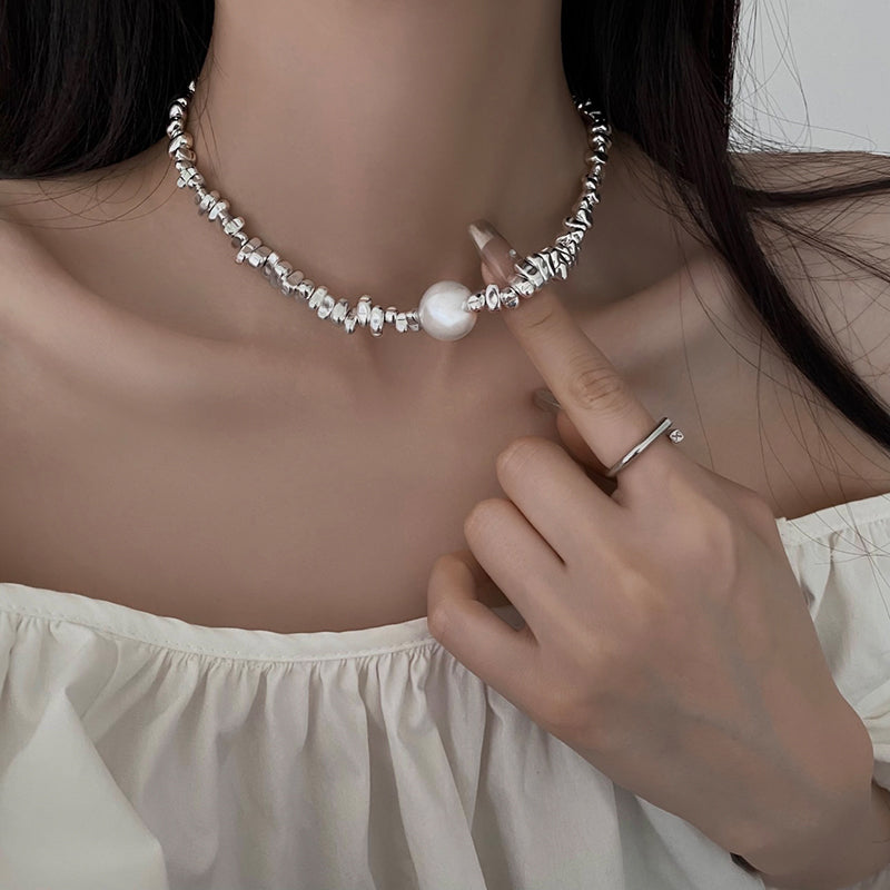 Light luxury temperament broken silver pearl stitching necklace female summer niche design high-end collarbone chain neck with accessories