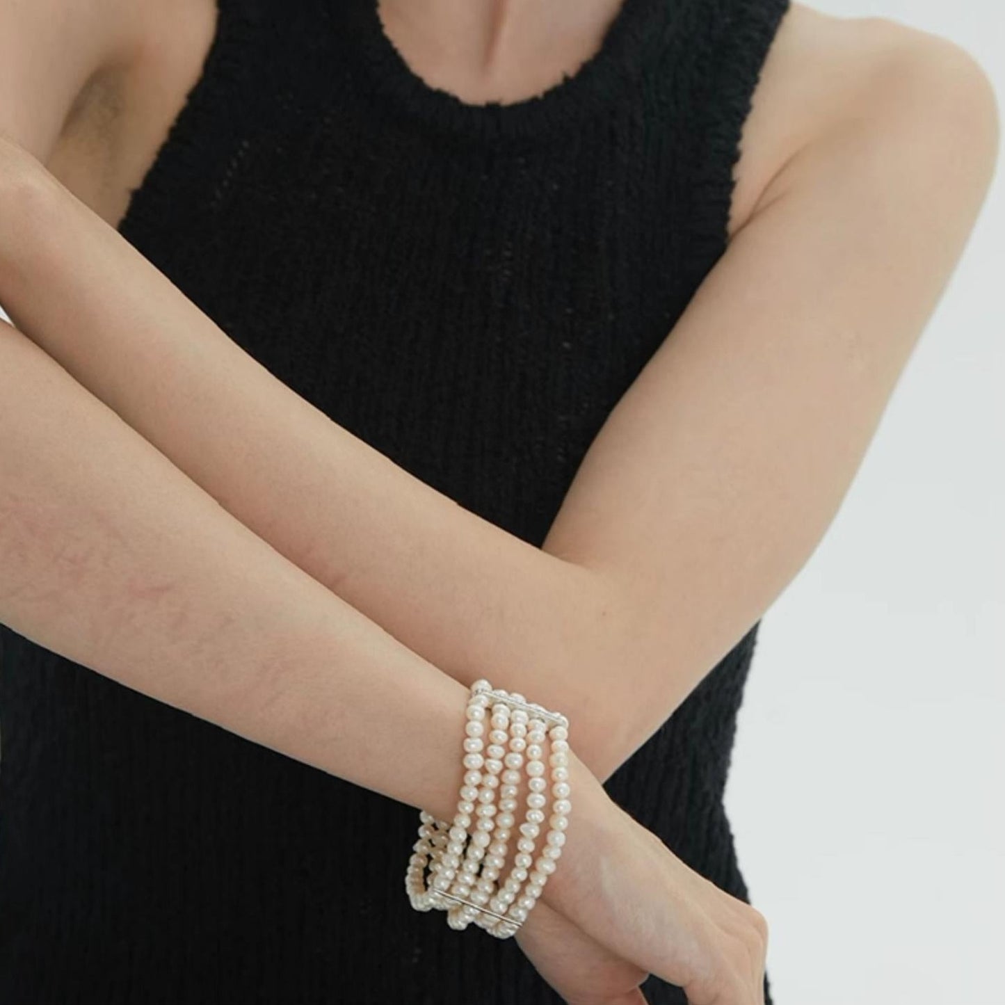 Freshwater Pearl Bracelet Multi-layer Retro Light Luxury Niche Design Sense Elegant French Jewelry