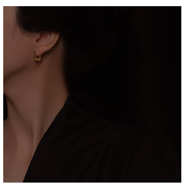 Personalized retro new K gold simple square earrings earrings women's ins tide cold wind earrings