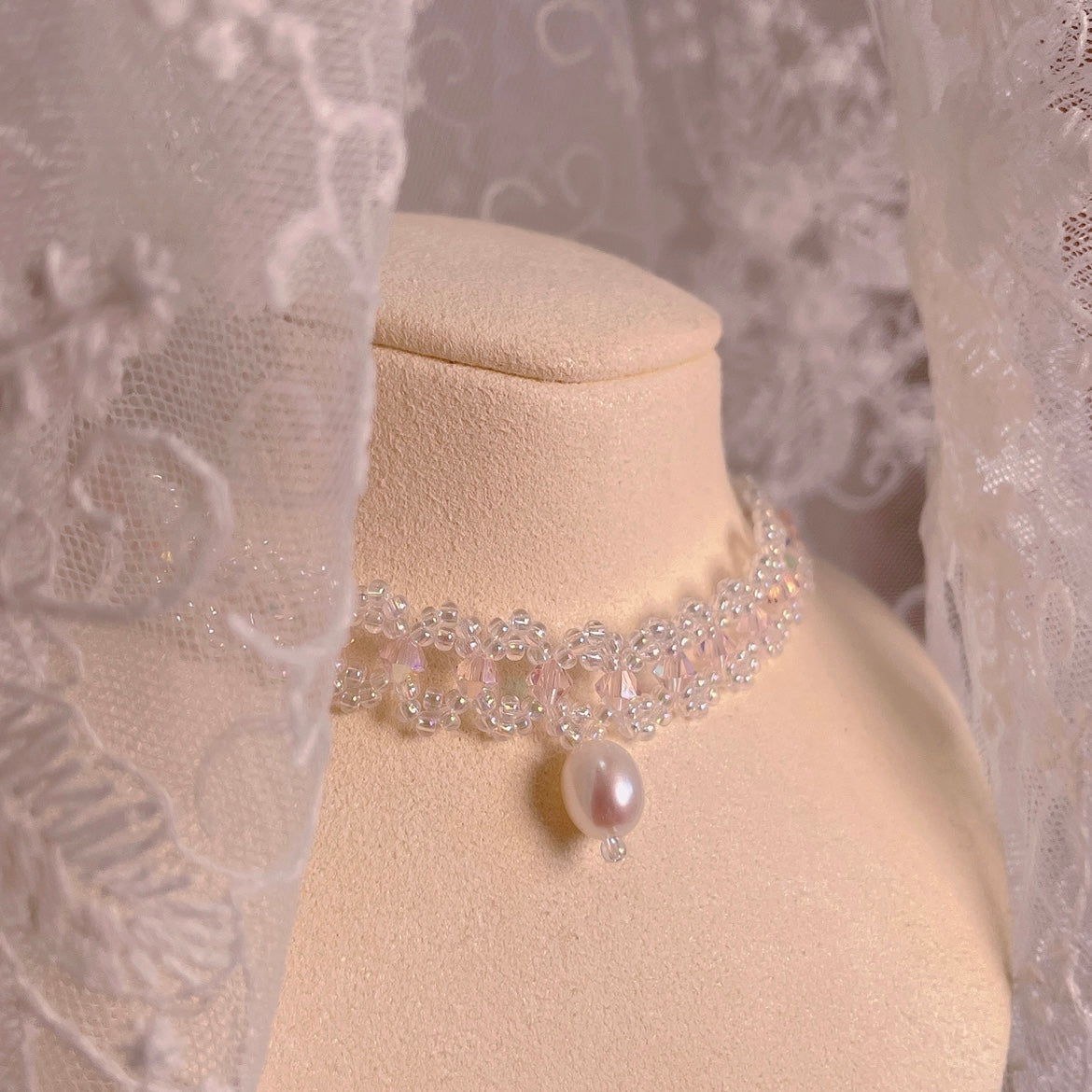 Hand-made lace pearl pendant collar choker sweet and gentle short neck strap clavicle chain