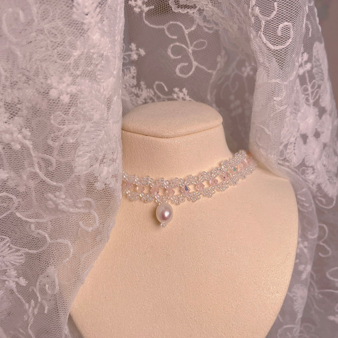 Hand-made lace pearl pendant collar choker sweet and gentle short neck strap clavicle chain